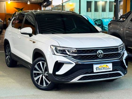 VOLKSWAGEN TAOS 1.4 250 TSI TOTAL FLEX HIGHLINE AUTOMÁTICO